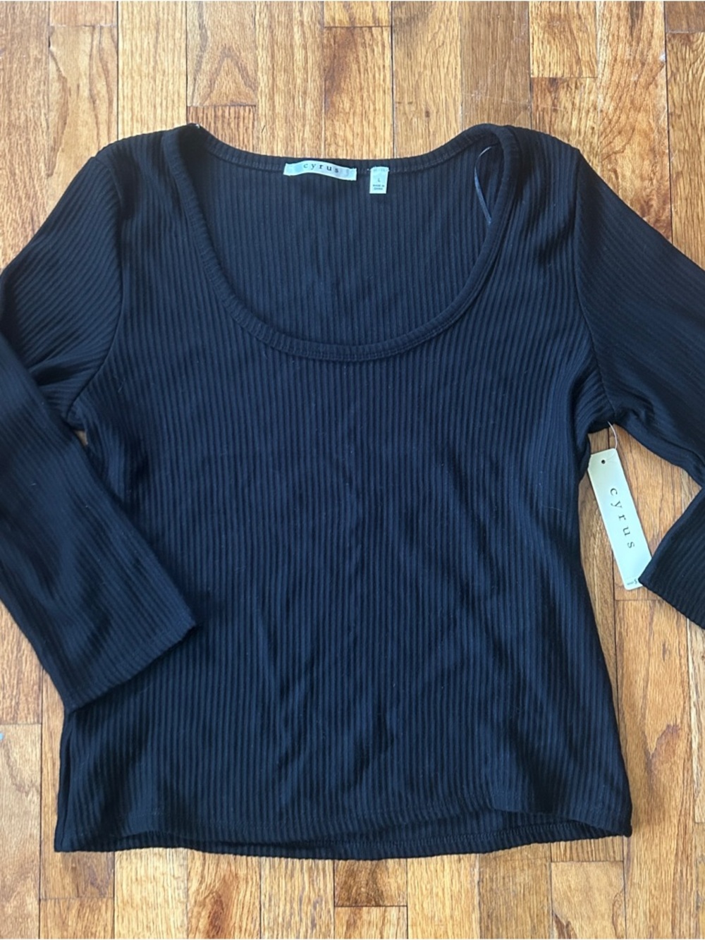 Cyrus Black Ribbed Scoop Neck 3/4 Sleeve Top – Size L (NWT)